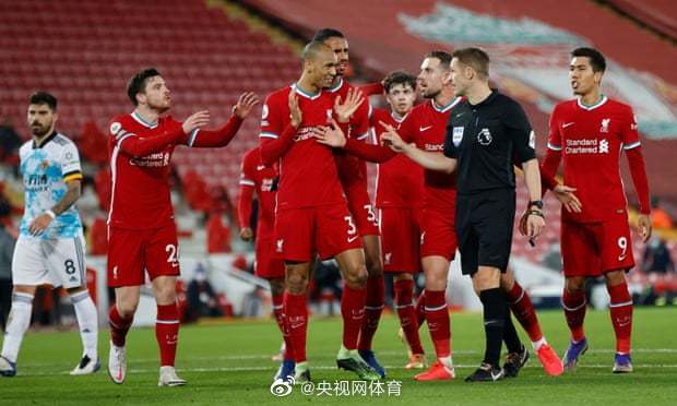  利物浦旧将传射建功，莱斯特城爆冷终结红军不败  